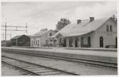 Ervalla station 1937, ställverket är från 1929 och det gamla ställverket revs 1933.