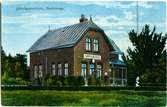 Vykort ,Stationshus byggt 1905. Efter nedläggningen disponerat av stenbolaget som köpte huset 1956.
