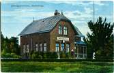 Vykort ,Stationshus byggt 1905. Efter nedläggningen disponerat av stenbolaget som köpte huset 1956.