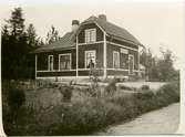 Hållplats öppnad 1907.