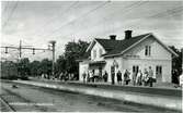 Stationen byggd 1877. 1910 byggdes nuvarande ställverk. Bangården utbyggdes 1941 .
SWB , Stockholm - Västerås - Bergslagens Järnväg