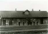 Envånings stationshus i trä av Gnestatypen, byggt 1863-64 .