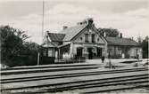 Staffanstorp station. Lund-Trelleborgs Järnväg, LTJ. 1875 öppnades banan för trafik. Tillhörde Lund-Trelleborgs Järnväg, LTJ mellan 1875-1919.  1919 -1940 tillhörde den Landskrona-Lund-Trelleborgs Järnväg, LLTJ. Banan förstatligades 1940 och lades ner 1960.