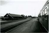 Motorvagn YF1 vid Vilhelminas station, den 25 maj 1991.