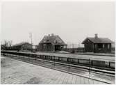 Älvsjö station och godsmagasin.