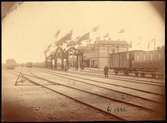 Halmstad station vid  Mellersta Hallands Järnvägs invigning 1886.
Överinspektor Gustaf Svensson.