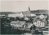 Lindesberg sedd från kyrkberget. Bilden visar stadens centrala del som återuppbyggdes efter stadsbraden 1869.
