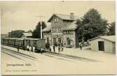 Persontåg stående vid Seffle Station.