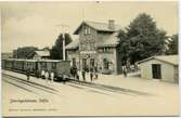 Persontåg stående vid Seffle Station.