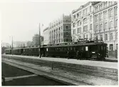 Första eldrivna motorvagnståget i Stockholm.