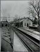 Tåg vid Valla station. SJ D lok.