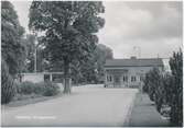 Vårgårda station. Statens Järnvägar, SJ. Banan öppnades 1857, elektrifiering 1926 och fick dubbelspår 1954.