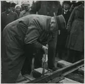Sammanspikning av inlandsbanans sista skenor i september 1936.