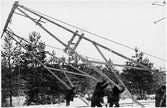 Elektrifieringsarbete på linjen strax söder om Hasselfors station.