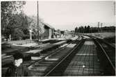 Bangården vid Lottefors station.