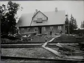 Uppförande av nytt stationshus i Diö, oktober 1917.