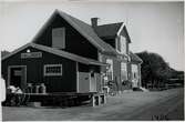 Hallinden station.