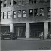 Gatubild på en resebyrå i Hamburg Tyskland.