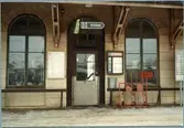 Mjölby stationshus innan ommålning.