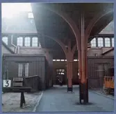 Vid en av perrongerna på Malmö Central.