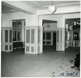 Interiör av Skövde stationshus.