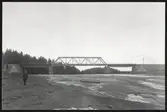 Bro över Umeälven, västra älvfåran, vid Lycksele.