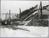 Brobygget över Öreälven den 2 mars från nedströmssidan med gamla bron i bakgrunden.