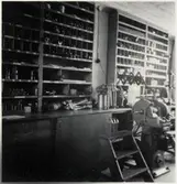 Verktygsförråd i driftverkstad.