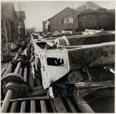 Skador på A-vagnens löpboggie efter olycka vid hållplatsen Arket 1951.