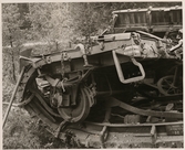 Krockskadad godsvagn efter olycka i Mellansjö augusti 1945.