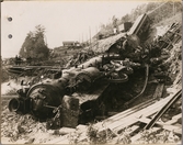 Olycksplatsen i Getå där Statens Järnvägar, SJ F 1200 och SJ ABo3 2466 har rasat nedför slänten. Olyckan orsakades av ett jordskred den 1 oktober 1918.