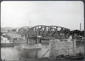 Album med fotografier från Bohusbanan.
Bro över Göta älv.
2:dra brospannet upplagt.