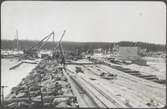 Bro över Ume-älv. Östra älvfåran, östra landfästet med stenkista under arbete mars1923.