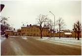 Huset byggdes till då banan Skövde - Karlsborg anlades .Stationen omb. 1927   139,2 m ö h. Stationen heter från 27.5.1990 SKÖVDE CENTRAL