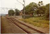 Trafikplats anlagd 1903. Stationshus i en och en halv våning i sten. Expeditionslokalerna renoverades 1945.