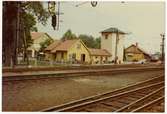 Stationen anlades 1859. Någon större ombyggnad har stationshuset ej genomgått sedan dess. Byggt efter i stort samma ritningar som Alingsås och Skövde, Arkitekt: Edelsvärd.