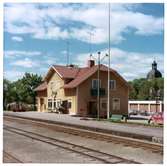 Namnet var tidigare ÅSHEDA. Station anlagd 1902 av WWJ. 1914 tillkom SäNJ. En- och enhalvvånings stationshus i trä.
WWJ , Växjö - Virserum Järnväg
SäNJ , Sävsjöström - Nässjö Järnväg