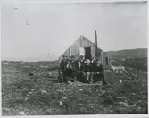 Riksgränsbanan omkring 1901. Arbetslag med kocka under byggnationstiden.