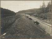 Dubbelspårsbanbyggnad Göteborg - Alingsås. Här ses banken avvika vid Krösekullebacken i Vik, år 1916.