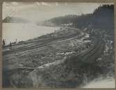 Dubbelspårsbanbyggnad Göteborg - Alingsås. Före sprängningen vid sjön Stora Sävelången, väster om Norsesund, den 29:e mars 1916.