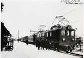 Snälltåg på Skövde station. Statens Järnvägar, SJ D 108.