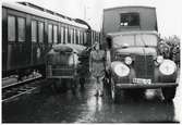 Vid Kiruna station under finska evakueringen, hösten 1944. Svenska Rödakorsets ambulans.