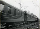 Tåg med ellok.