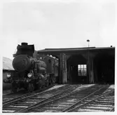 Statens Järnvägar, SJ L 820 vid lokstallet i Storuman.