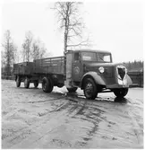 Bergslagernas Järnväg, BJ. Lastbil med släp.