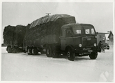 Lastbil AEC Mammoth Major 6 Mk III med trailer och släp.