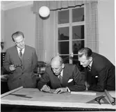 Överingenjör Nils H. Gudmundsson, Byrådirektör L. Rune Enberg och Ingenjör N. A. Bertil Allan.