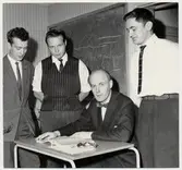 Utbildning av trafikbiträden och tågklarerare.