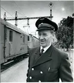 E Bergström vid Trafikaktiebolaget Grängesberg - Oxelösunds Järnvägar, TGOJ, Västerås Centralstation.