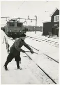 Trafikaktiebolaget Grängesberg–Oxelösunds Järnvägar, TGOJ Bt 302. Snöröjning vid Bangård.